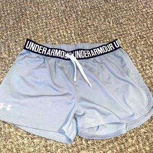 Grey Under Armour Athletic Shorts- Size YXL (Fairly Worn)